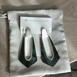 Kendra Scott Kiernan Earrings